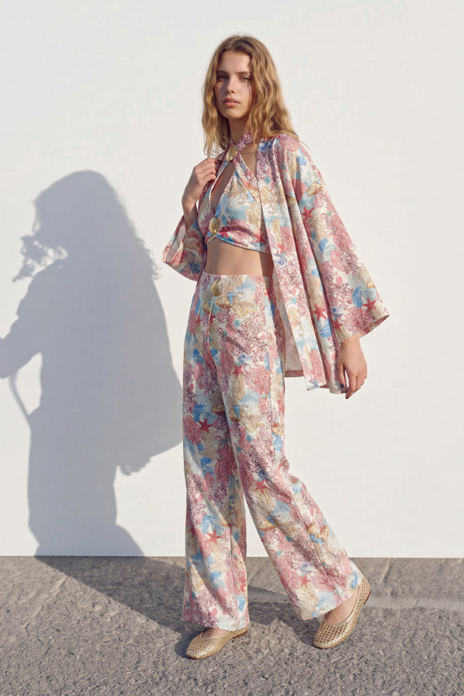 Çiçek Desenli Kısa Kimono Pembe